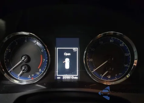 2017 Toyota Corolla Se z USA, uszkodzony, nr VIN 5YFBURHE5HP608213